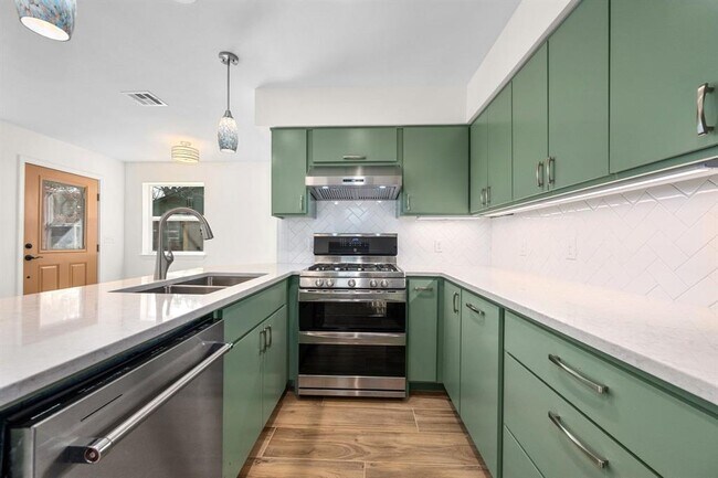 property at 3904 Tonkawa Trail