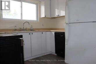 880 Mahina St in Oshawa, ON - Building Photo - Building Photo