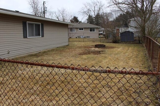 7019 Van Buren Ln in Merrillville, IN - Building Photo - Building Photo