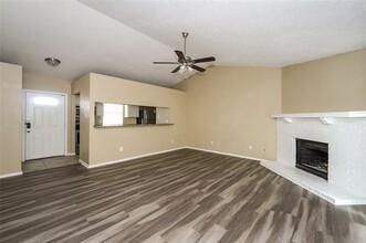 7305 Shadow Bend Dr in Fort Worth, TX - Building Photo - Building Photo