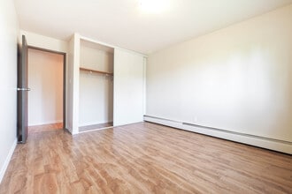 Southwood Gardens in Edmonton, AB - Building Photo - Building Photo