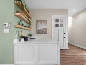 1102 64th St in Galveston, TX - Foto de edificio - Building Photo