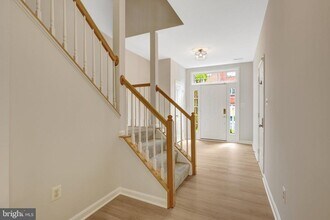 12913 Wood Cres Cir in Herndon, VA - Building Photo - Building Photo