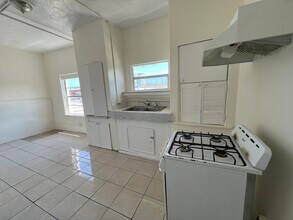 4211 Parker Ave in West Palm Beach, FL - Building Photo - Building Photo