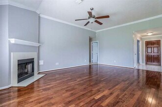 221 Armand Bay Dr in Dickinson, TX - Building Photo - Building Photo