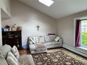 65 Bainton Rd in West Hartford, CT - Building Photo - Building Photo