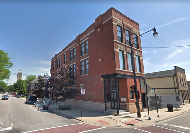 3701 S Halsted St in Chicago, IL - Building Photo - Building Photo