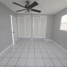 5921 NE 18th Ave, Unit 1 in Fort Lauderdale, FL - Foto de edificio - Building Photo