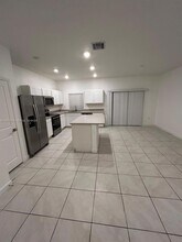 624 SW 12th St in Florida City, FL - Building Photo - Building Photo