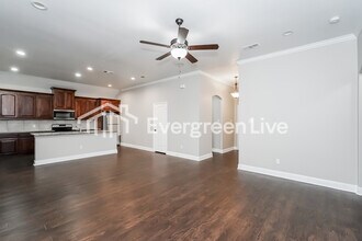 612 E Parks Ave in Waxahachie, TX - Building Photo - Building Photo