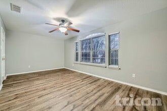 220 Flatwood Dr, Unit Singlex1F in Little Elm, TX - Building Photo - Building Photo