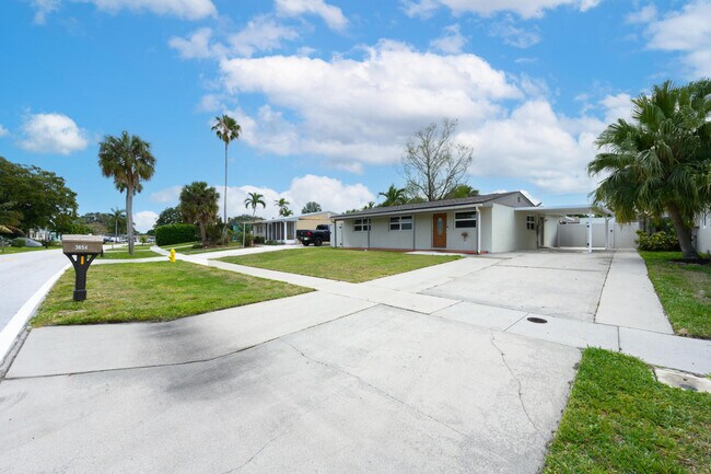 3654 Florida Blvd in Palm Beach Gardens, FL - Building Photo - Building Photo