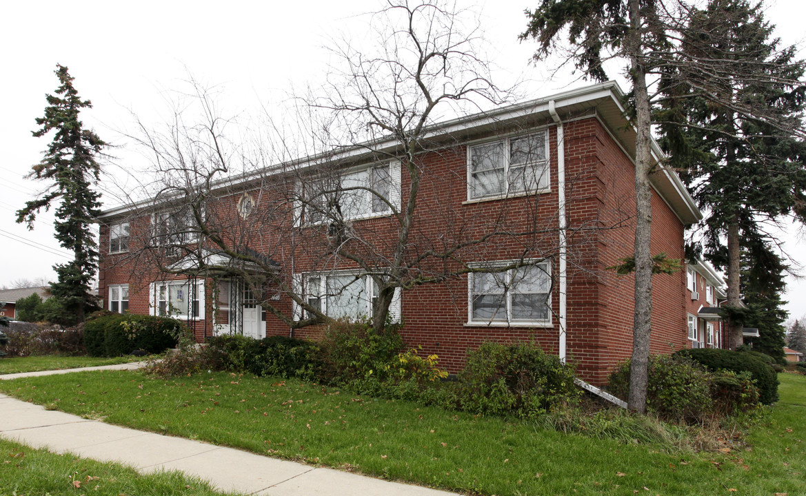 1440 N Arlington Heights Rd in Arlington Heights, IL - Building Photo