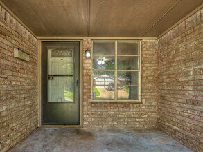 5008 S Briarwood Dr in Oklahoma City, OK - Building Photo - Building Photo