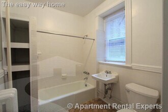 27 Park Dr in Boston, MA - Foto de edificio - Building Photo