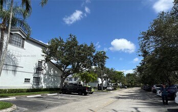 771 SW 148th Ave in Davie, FL - Building Photo - Building Photo