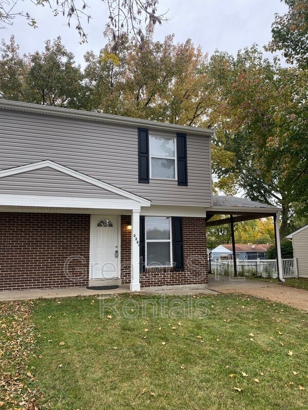 2281 Campus Dr in St. Charles, MO - Building Photo - Building Photo