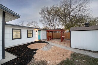 636 Southeast Terrace in New Braunfels, TX - Building Photo - Building Photo
