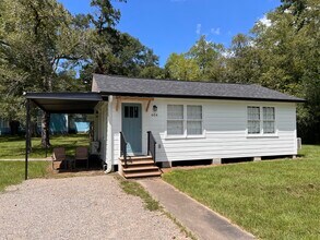 404 Brown Rd in Lufkin, TX - Building Photo - Building Photo