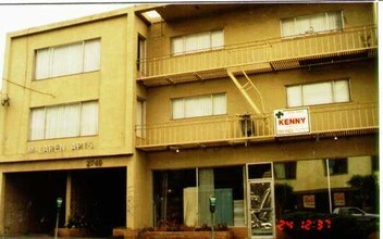 2749 San Bruno Ave in San Francisco, CA - Building Photo - Building Photo