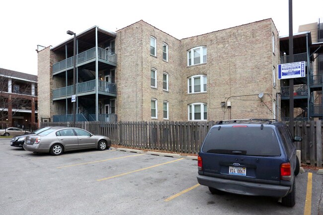 Uptown Preservation Apartments in Chicago, IL - Building Photo - Building Photo