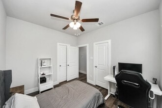 1743 Cove Cres Ct in Houston, TX - Building Photo - Building Photo