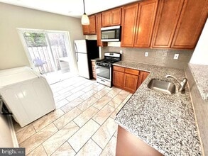 2202 E Lehigh Ave in Philadelphia, PA - Building Photo - Building Photo