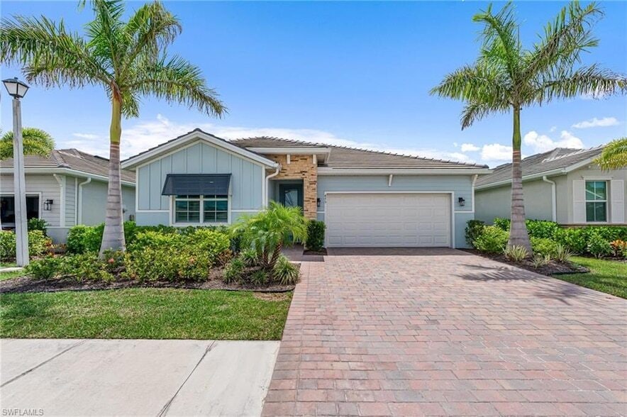475 Polihale Wy in Naples, FL - Building Photo