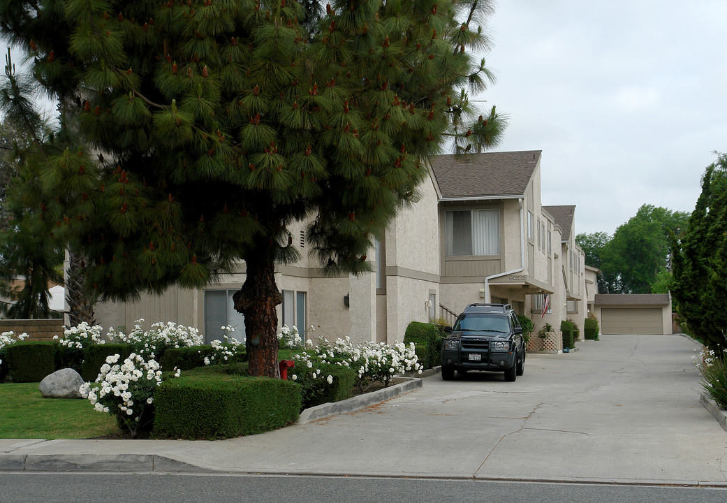 2645 Santa Ana Ave in Costa Mesa, CA - Building Photo