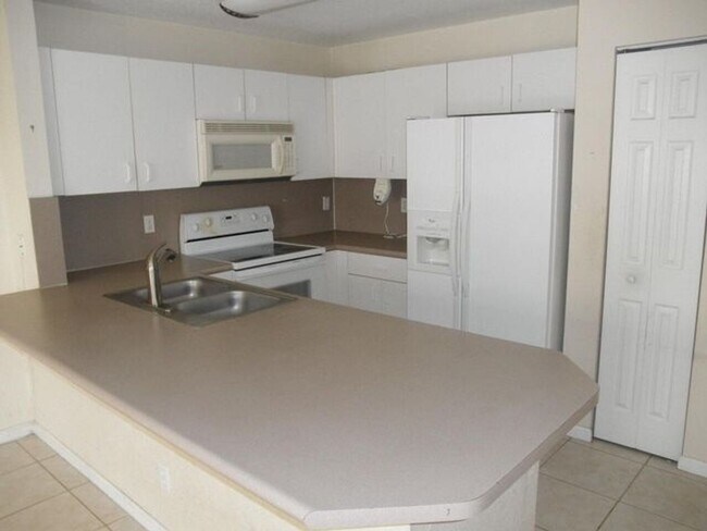 property at 876 Summit Lake Dr