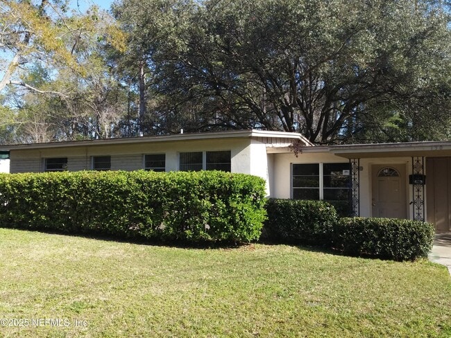 7963 Lemans Dr in Jacksonville, FL - Building Photo - Building Photo