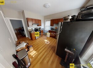 900 Massachusetts Ave, Unit 8 in Cambridge, MA - Building Photo - Building Photo