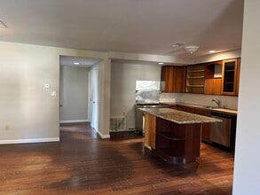 212 S 3rd St in Fulton, NY - Foto de edificio - Building Photo