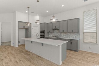 1732 Doubleday Ln in San Antonio, TX - Foto de edificio - Building Photo