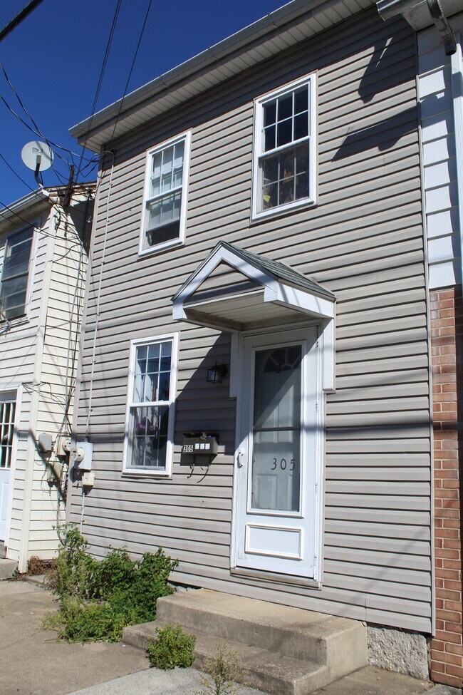 305 N East St Rentals in Carlisle, PA