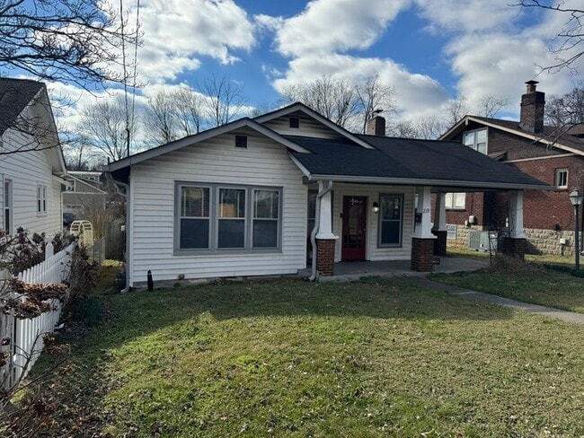 219 Chapel Ave in Nashville, TN - Building Photo - Building Photo