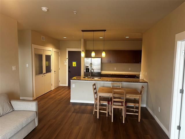 1100 W Trinity Mills Rd in Carrollton, TX - Building Photo - Building Photo