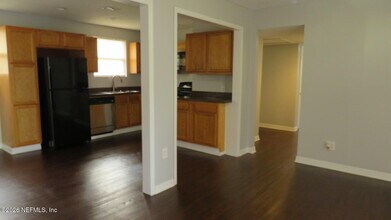 1647 Dibble Cir E in Jacksonville, FL - Building Photo - Building Photo