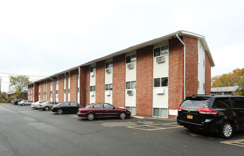 Meadowbrook Housing Apartments New Paltz, NY Apartments For Rent
