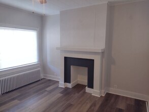 4208 Calvin St in Pittsburgh, PA - Building Photo - Building Photo