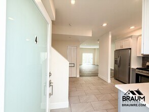 1541 Franklin St-Unit -4 in Santa Monica, CA - Building Photo - Building Photo