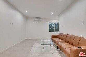 8710 Chalmers Dr in Los Angeles, CA - Building Photo - Building Photo