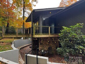 210 Hargett Ct in Charlotte, NC - Building Photo - Building Photo