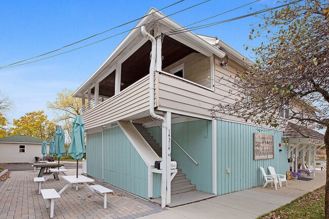 14314 Beacon Ave in Orland Park, IL - Building Photo - Building Photo