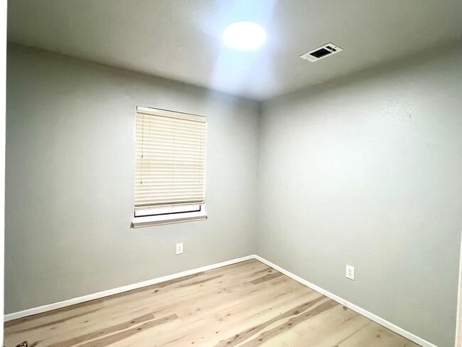 2407 Ventura Dr in Arlington, TX - Building Photo - Building Photo