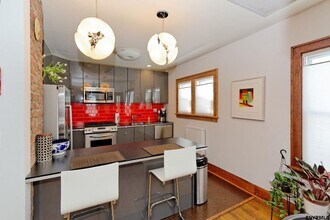 42 Pinewood Ave, Unit 1 in Albany, NY - Building Photo - Building Photo