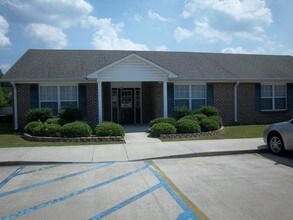 Ashbrook Apartments Albertville Al For Rent Angela Meadowsstudiocall For Pricing