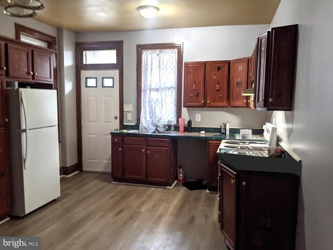 property at 1837 Zarker St