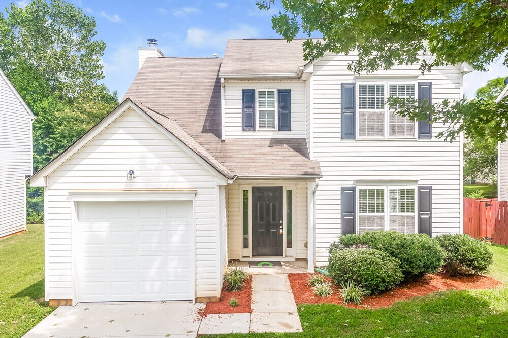 922 Grassy Patch Ln in Charlotte, NC - Building Photo