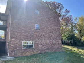 5017 Inskip Rd in Knoxville, TN - Foto de edificio - Building Photo